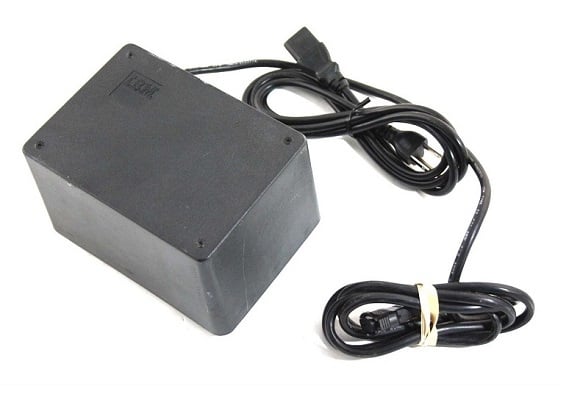 00F3058 - IBM 110V 1.3A Power Adapter